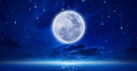 Powerful Manifesting Tips for the Full Moon